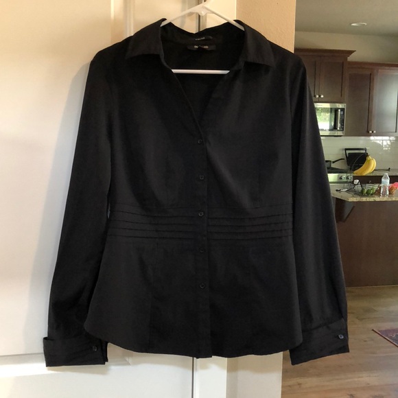 Stretch button down top - Picture 2 of 7